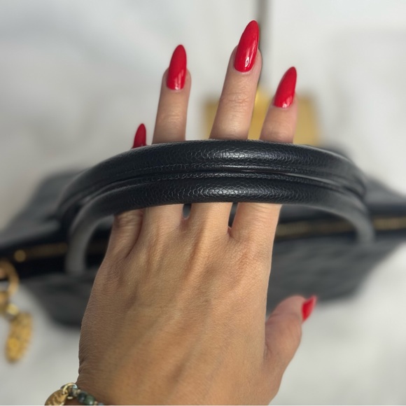 CHANEL CC Black Medallion Caviar Leather Tote - Picture 14 of 17